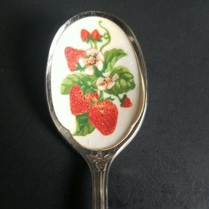 Vintage 1981 Avon Strawberry Stainless Steel Spoon Fruit Decoration Japan